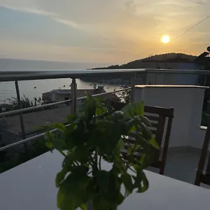 tasos-rooms.albaniahotels.org/